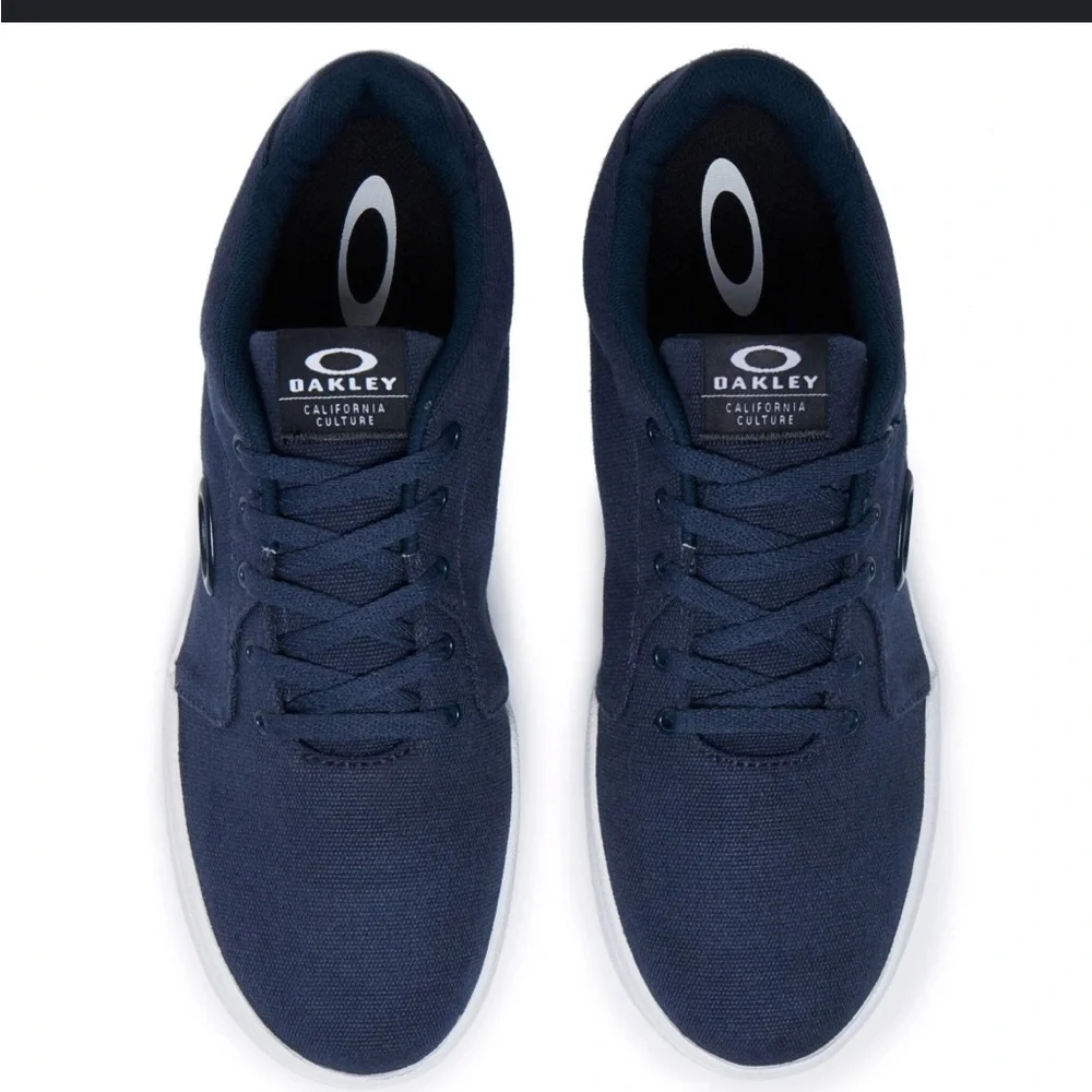Oakley Blue Canvas Sneakers Like New - Picture 1 of 13